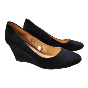 A new day, black wedge 6.5, like new